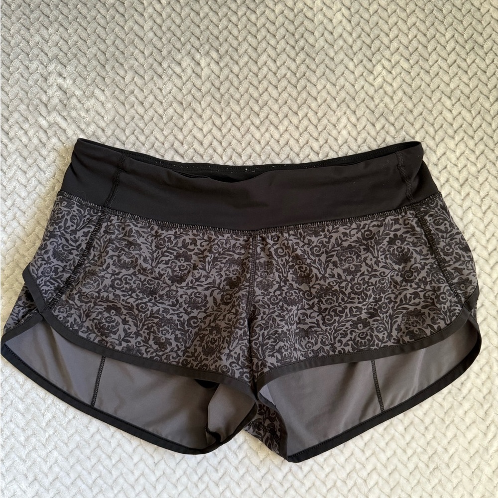 lululemon athletica Black and Gray Patterned Athletic speed Shorts